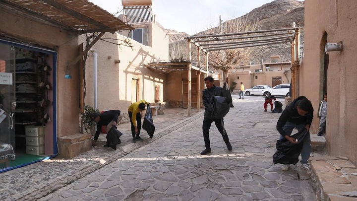 پویش پاکسازی روستای هدف گردشگری قلعه بالا انجام شد