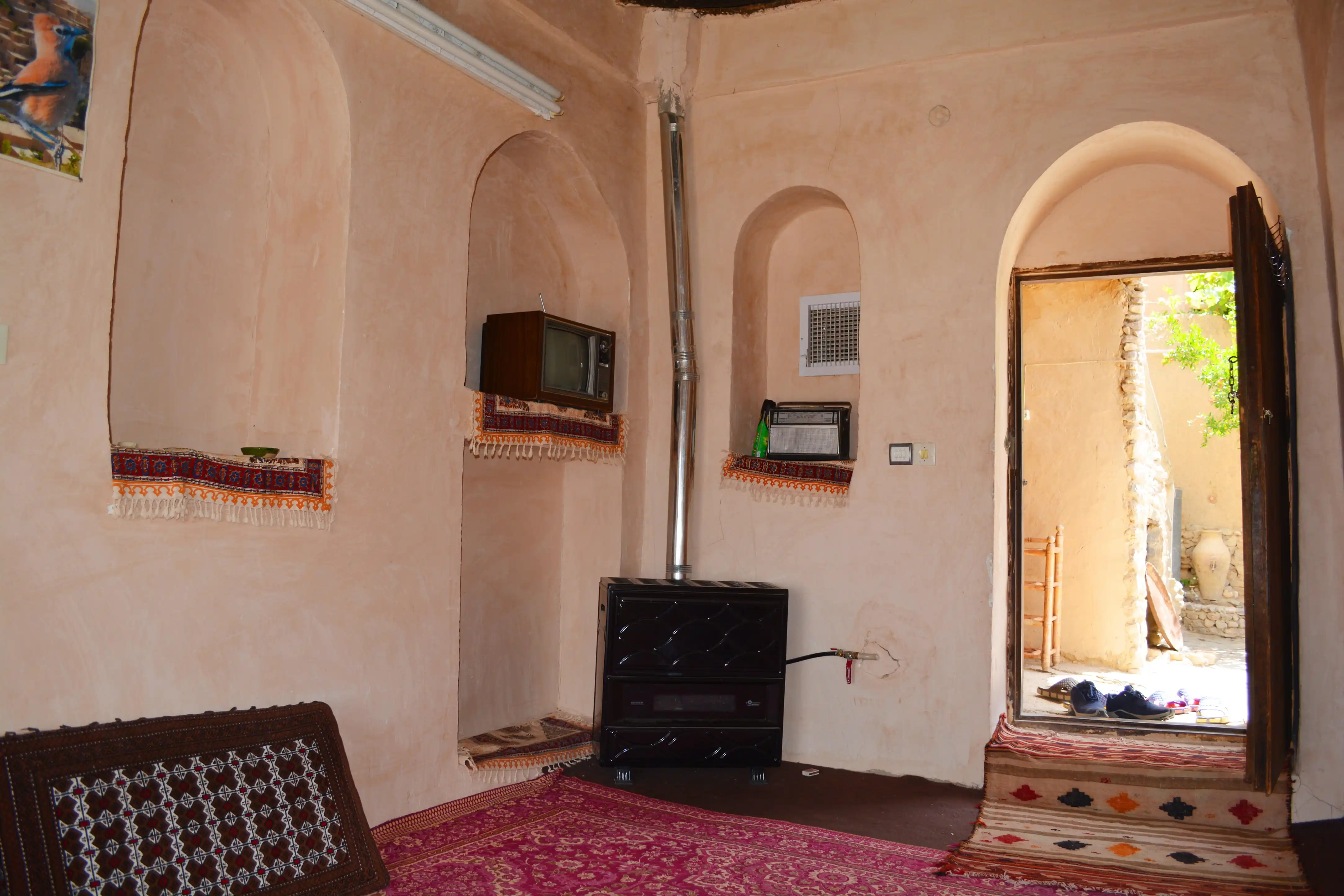 اقامتگاه — 2