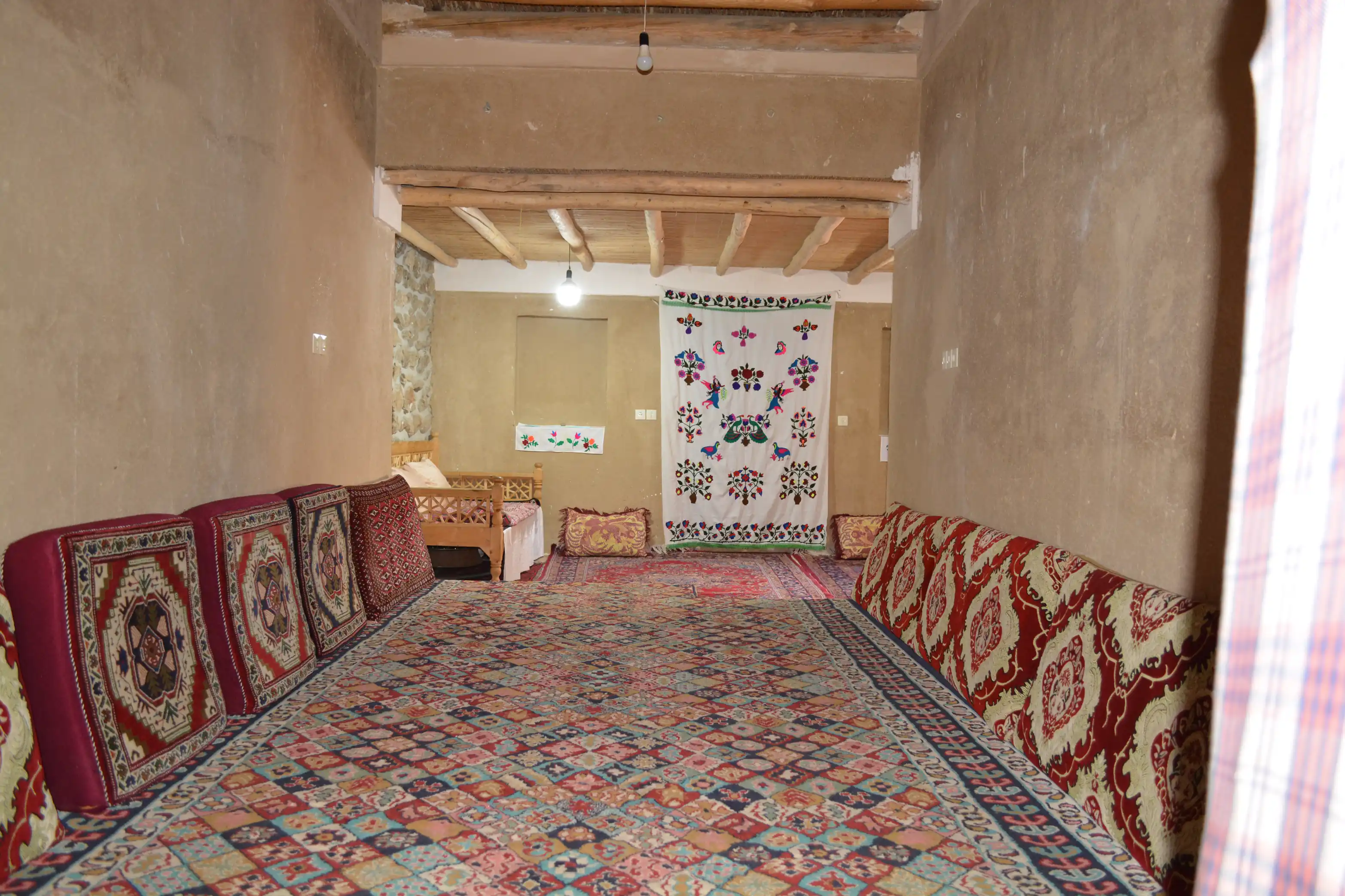 اقامتگاه — 85