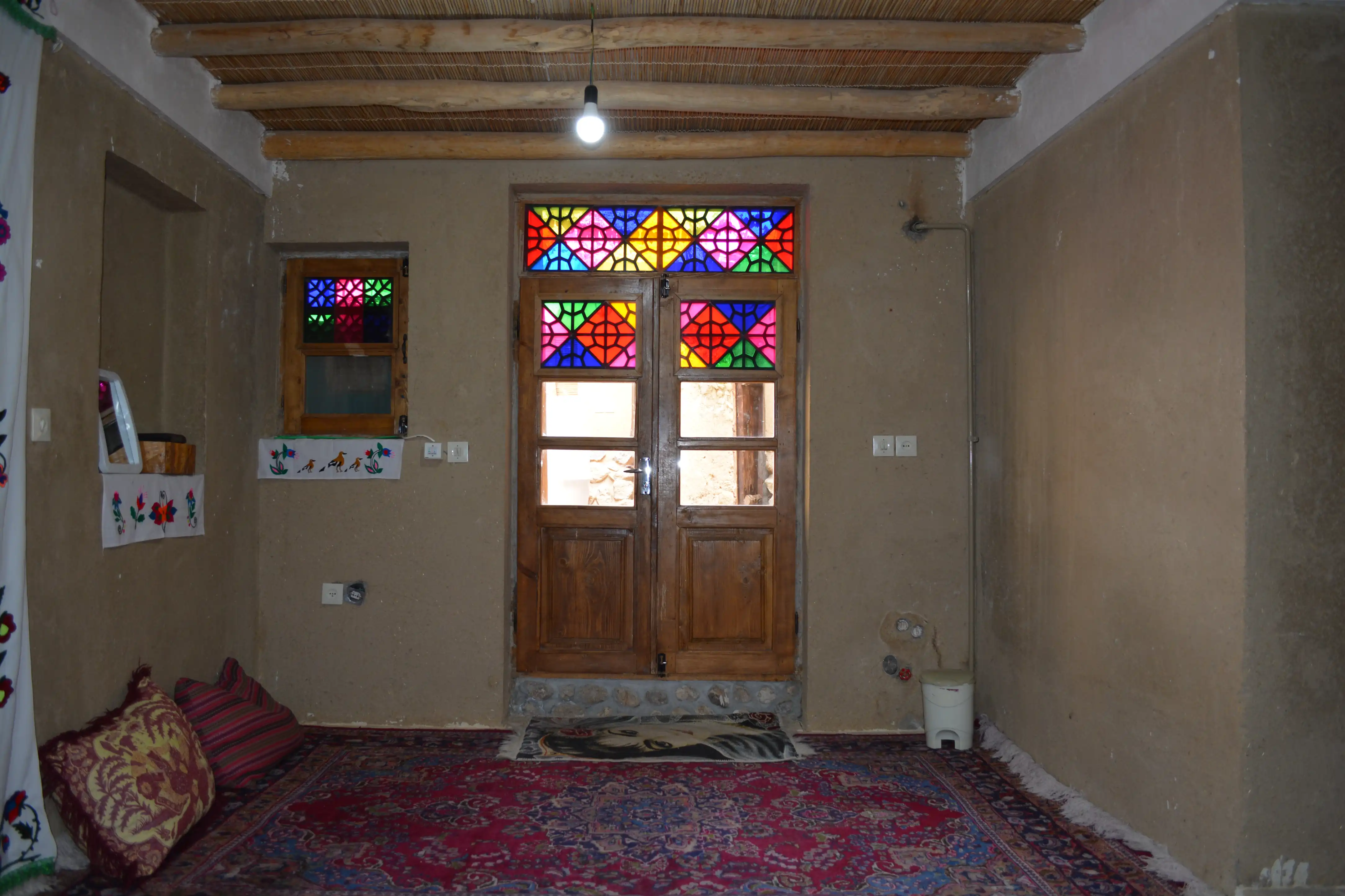 اقامتگاه — 87