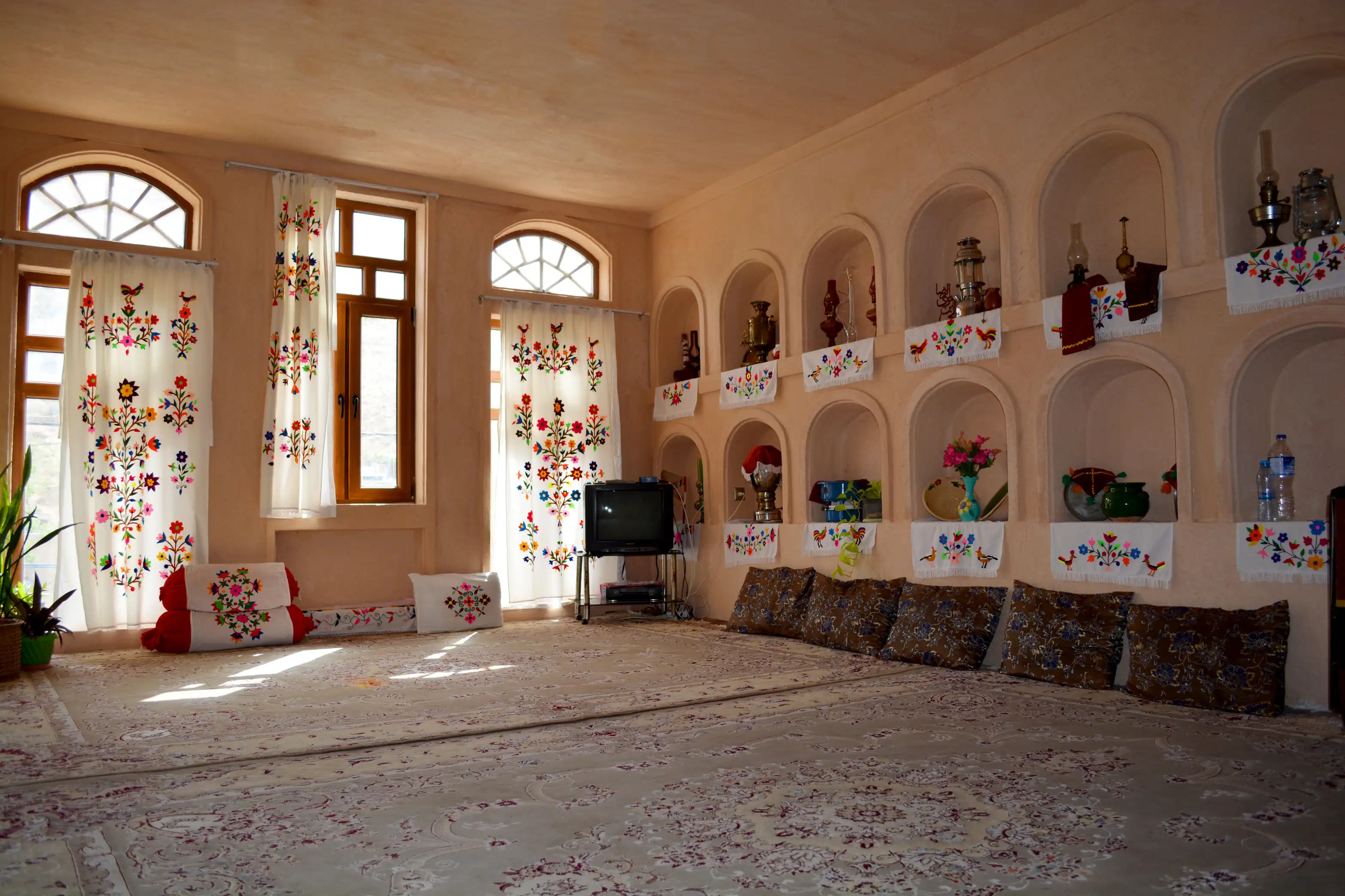 اقامتگاه — 108